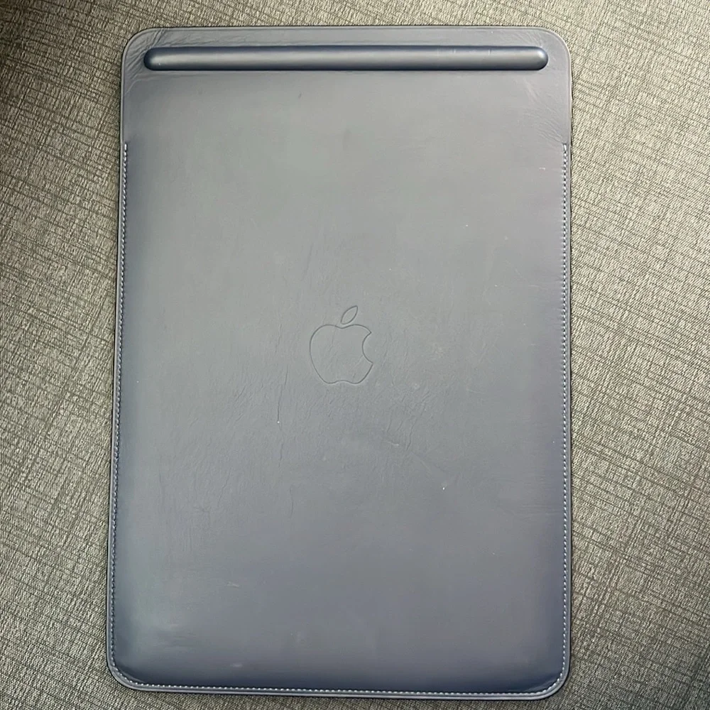 Apple leather sleeve for iPad 10.5 Pro.